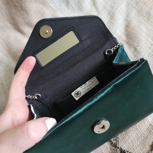 Vintage Emerald Green Hardsided Clutch - Picture 4 of 7